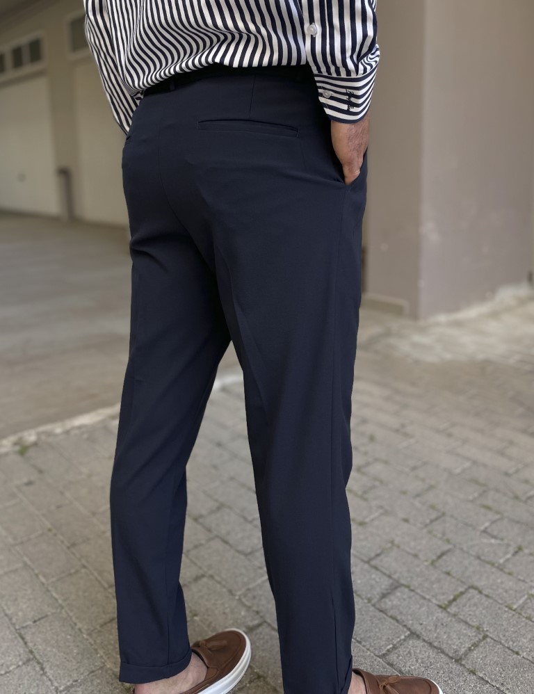 Ανδρικό μπλε υφασμάτινο παντελόνι με πιέτες και λάστιχο στην μέση FCL00495B φωτογραφία